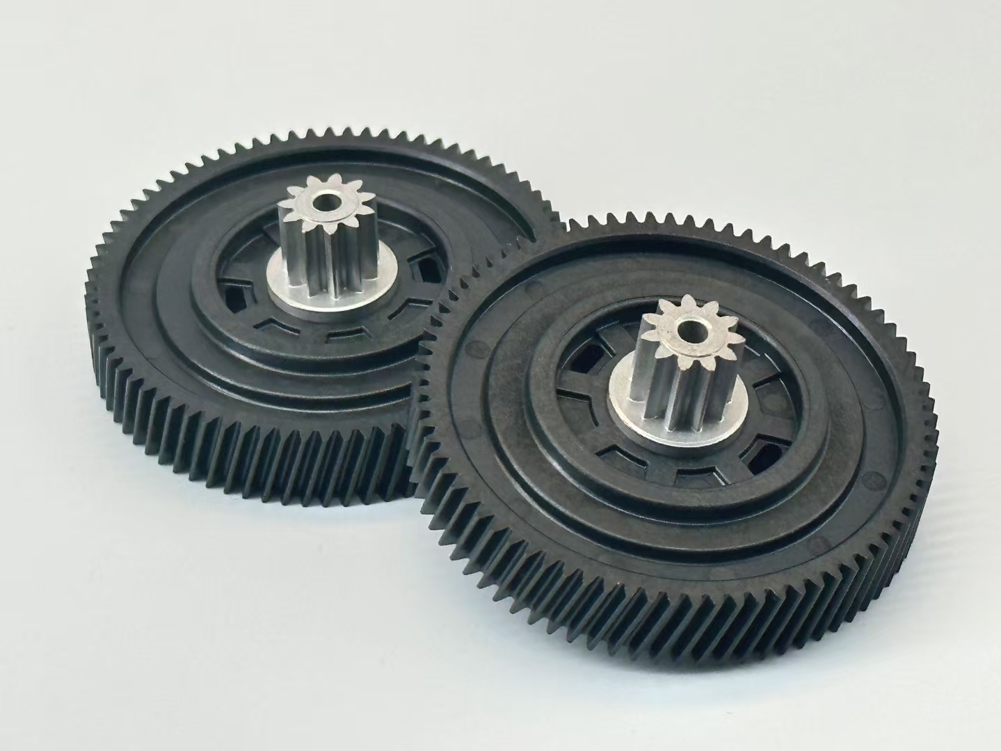 Latest company case about Custom Plastic Injection Molding for High-Precision Metal-Plastic Hybrid Gears